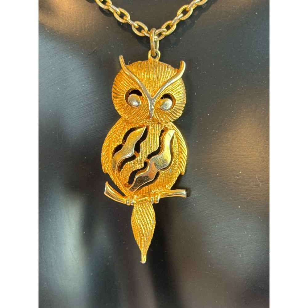 Vintage 1970s Gold Tone Owl Pendant Necklace 24 Inch Textured Statement Costume